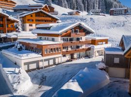 Hotel Garni Krumbach, hotel di Damuls