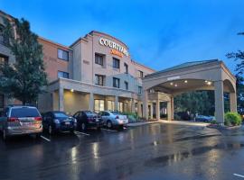 Courtyard by Marriott Providence Warwick, מלון ליד נמל התעופה טי. אף. גרין - PVD, 