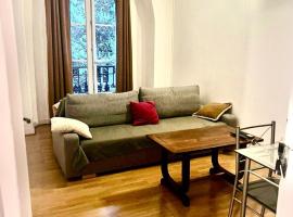 Cosy apartment in PARIS, hotelli Pariisissa