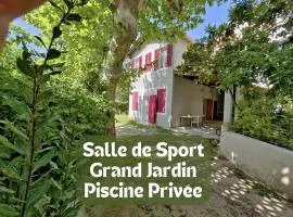 Maison de Charme Classée 3 étoiles - Calme, Jardin, Salle de Sport, Piscine