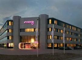 Moxy Amsterdam Schiphol Airport