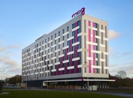 Moxy Birmingham NEC، فندق في بيكينهيل