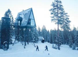 Åsnes에 위치한 스파 호텔 PAN Treetop Cabins