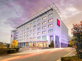 Ramada by Wyndham Amsterdam Airport Schiphol, hotell i Badhoevedorp