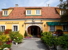 Hotel Ungarische Krone โรงแรมในBruckneudorf