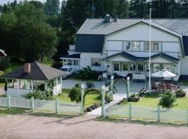 Maalaiskartano Pihkala – hotel w mieście Kestilä