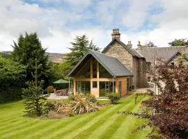 Craigatin House & Courtyard