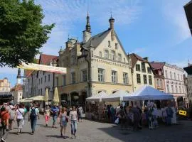 Tallinn City Apartments - Town Hall Square