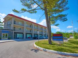 Wasaga Riverdocks Hotel Suites, hotel din Wasaga Beach