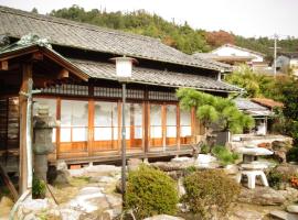 Guest House Toranjyo-lit, Pension in Tamano