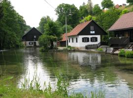 Holiday House Rastoke Pod Lipom, smještaj uz plažu u Slunju