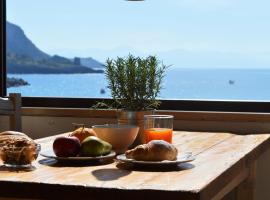 Albergo Tirreno, Hotel in Marina di Camerota