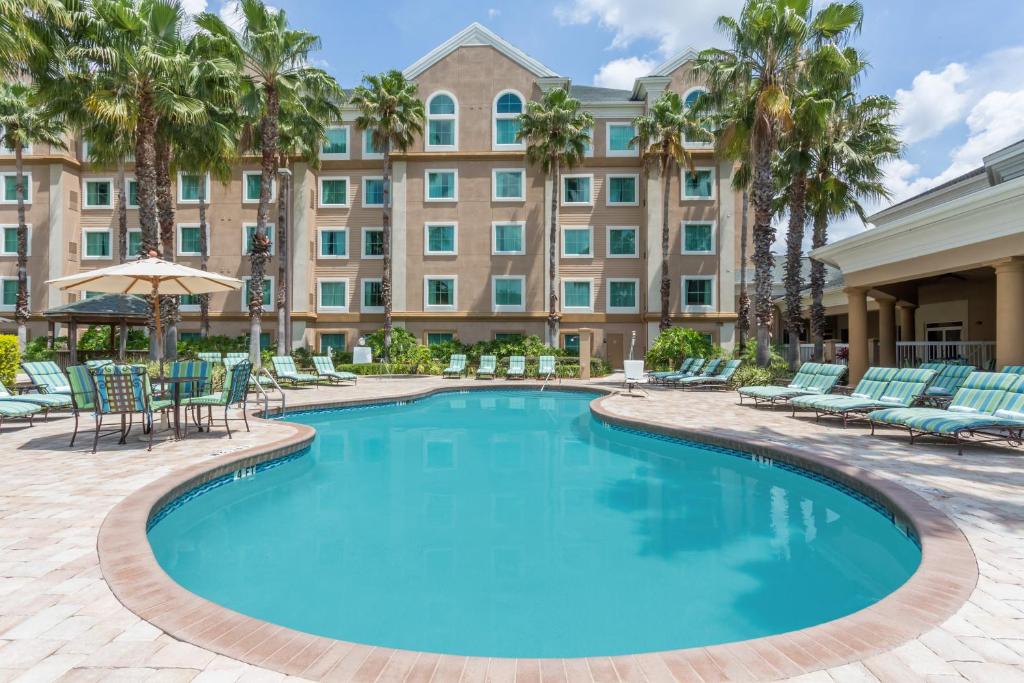 A piscina localizada em Hawthorn Extended Stay by Wyndham Orlando ou nos arredores