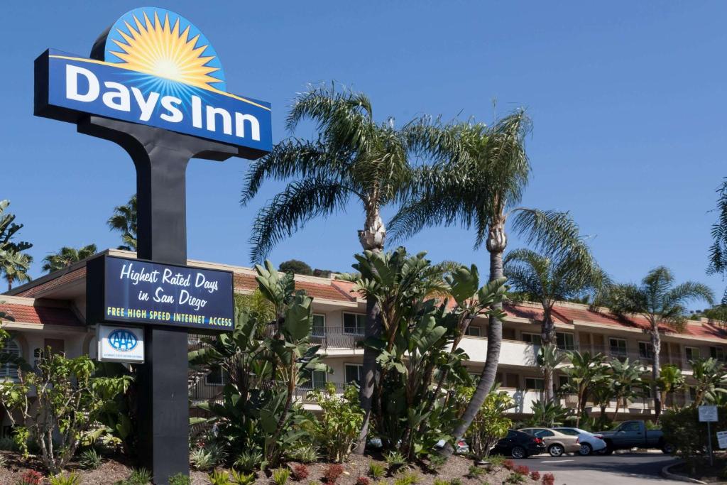 Sertifikatas, apdovanojimas, ženklas ar kitas apgyvendinimo įstaigoje Days Inn by Wyndham San Diego Hotel Circle matomas dokumentas