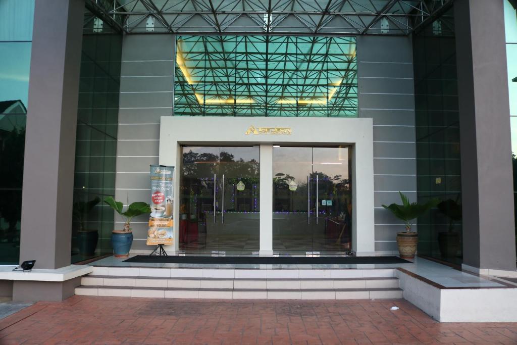 La fachada o entrada de The Jerai Hotel Sungai Petani