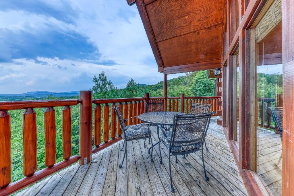 A balcony or terrace at Smoky Mountain View