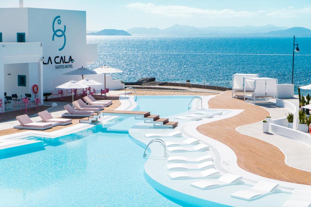 Πισίνα στο ή κοντά στο CalaLanzarote Suites Hotel - Adults Only