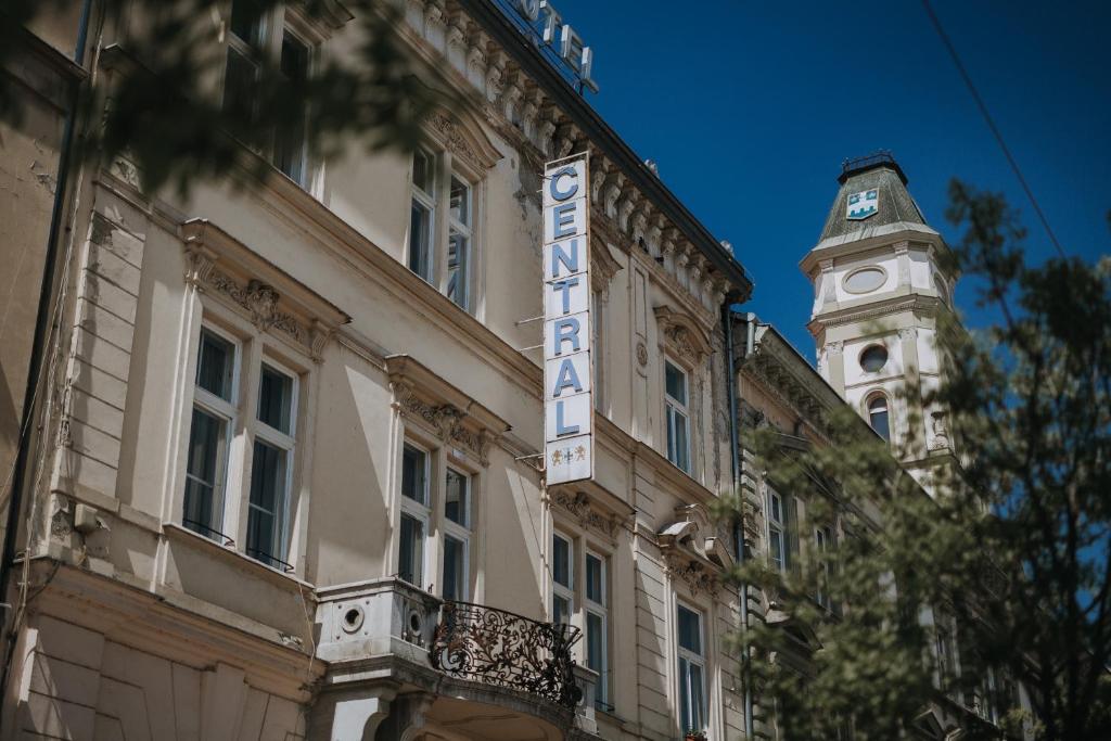 Зображення з фотогалереї помешкання Hotel Central у місті Осієк