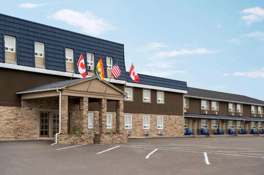 Fredericton şehrindeki Days Inn by Wyndham Fredericton tesisine ait fotoğraf galerisinden bir görsel