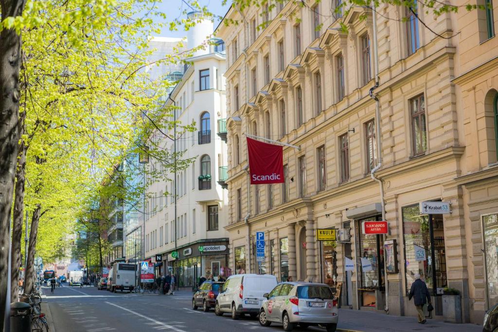 Bližnja soseska oz. soseska, v kateri se nahaja hotel