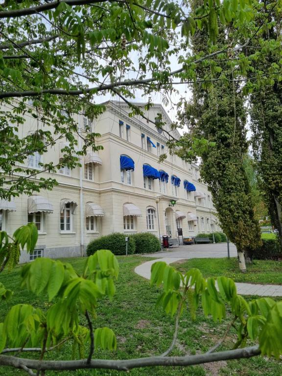 O grădină în afara Furunäset Hotell & Konferens