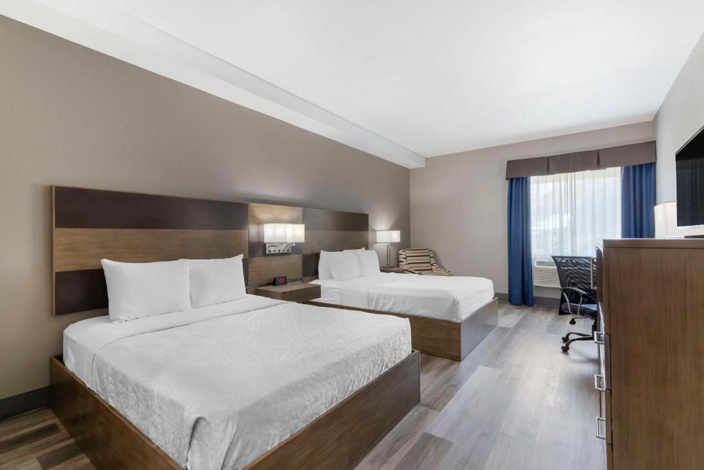 Llit o llits en una habitació de Best Western Plus Downtown North