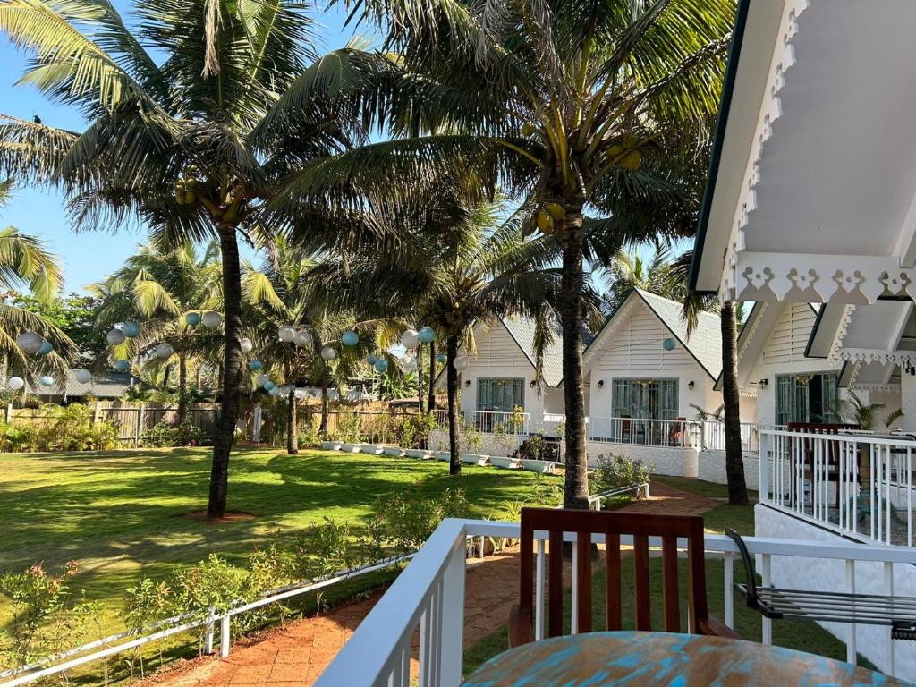 Jardí fora de S2 Beach Cottages