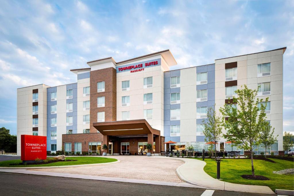 ein Rendezvous mit dem Hampton inn niagara fallsanoogaanoogaanoogaanoogaanoogaanooga Hotel in der Unterkunft TownePlace Suites by Marriott Holland in Holland