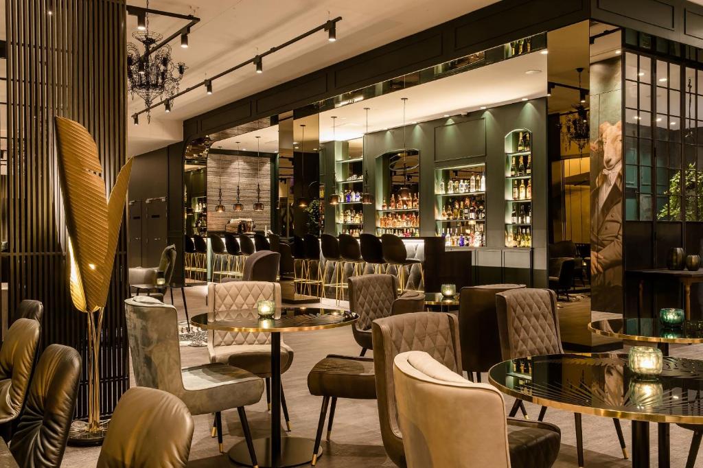 Motel One Paris-Porte Dorée tesisinde lounge veya bar alanı