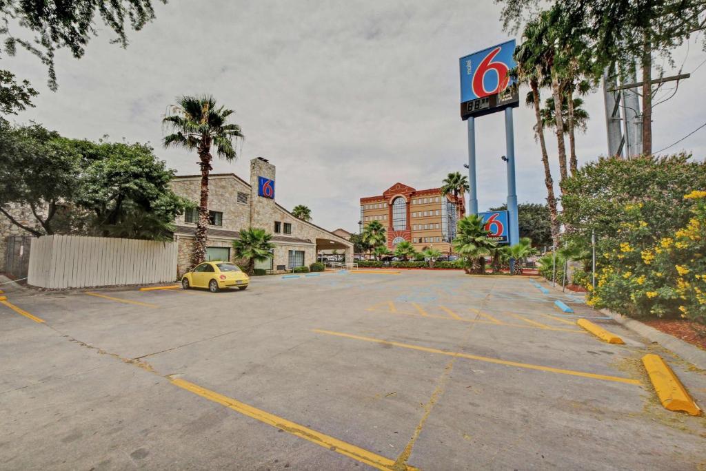 Nuotrauka iš apgyvendinimo įstaigos Motel 6-San Antonio, TX - Downtown - Market Square mieste San Antonijus galerijos