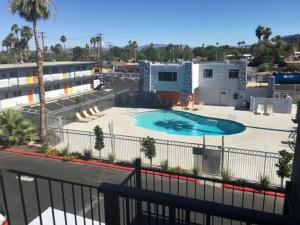 A piscina localizada em Super 8 by Wyndham Las Vegas North Strip/Fremont St. Area ou nos arredores