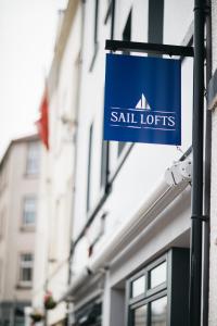 Majutusasutuses Sail Lofts olev sertifikaat, autasu, silt või muu dokument