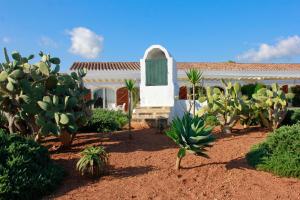 Jardí fora de Hotel Rural Binigaus Vell