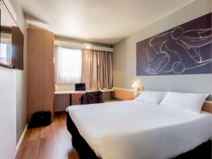 Легло или легла в стая в Ibis Granada