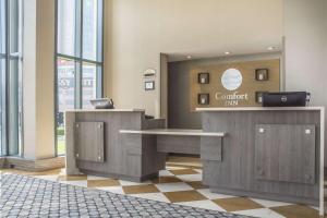 Virtuvė arba virtuvėlė apgyvendinimo įstaigoje Comfort Inn Fallsview