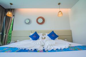 Легло или легла в стая в Good Night Pool Villa Phuket - SHA Plus