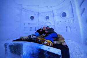 Gäster på Snowhotel Kirkenes