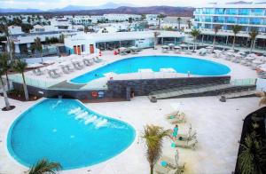 Sundlaugin á Hotel Lava Beach eða í nágrenninu