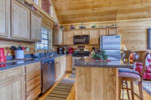 A kitchen or kitchenette at Smoky Mountain View