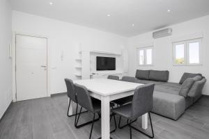 Μια τηλεόραση ή/και κέντρο ψυχαγωγίας στο Apartamento Marei 2