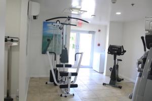 The fitness centre and/or fitness facilities at The Grand Caymanian Resort