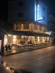 Restaurant o un lloc per menjar a Hotel tres estrellas Casa Maribona Gela