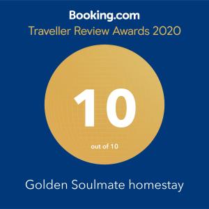 Un certificado, premio, letrero u otro documento en Golden Soulmate homestay