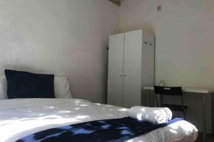 Lova arba lovos apgyvendinimo įstaigoje New Cozy Room with Private Bathroom Delft City P-room 1