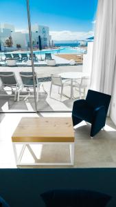 Χώρος καθιστικού στο CalaLanzarote Suites Hotel - Adults Only