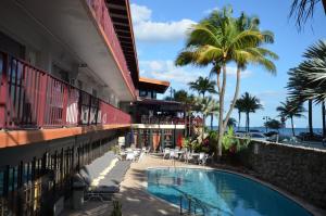 A piscina localizada em Sea Club Ocean Resort ou nos arredores