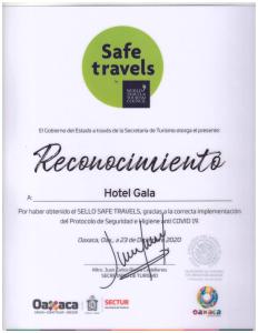 Certifikat, nagrada, logo ili neki drugi dokument izložen u objektu Gala Oaxaca