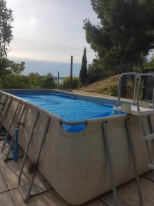 Bazen u objektu Maison bord de plage ili u blizini