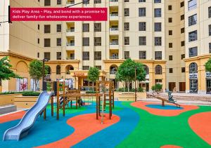 Parquinho infantil em Ramada Hotel, Suites and Apartments by Wyndham Dubai JBR