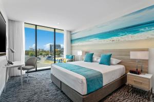 Cama ou camas em um quarto em Rydges Gold Coast Airport